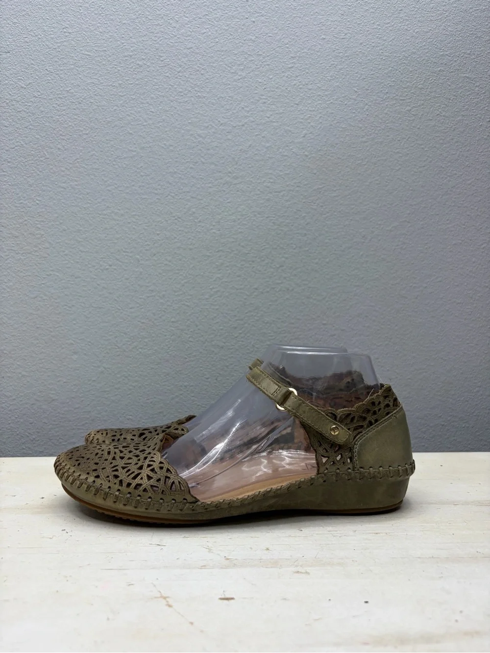 Pikolinos Green Leather P. Vallarta Mary Jane Flats Size 39